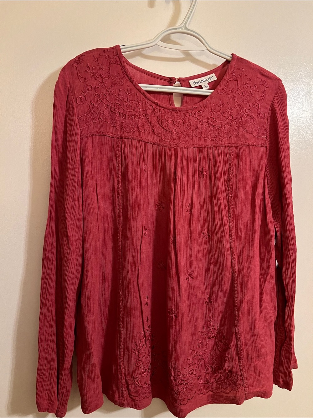 NorthStyle Women's Long-Sleeve Embroidered Raspberry Top